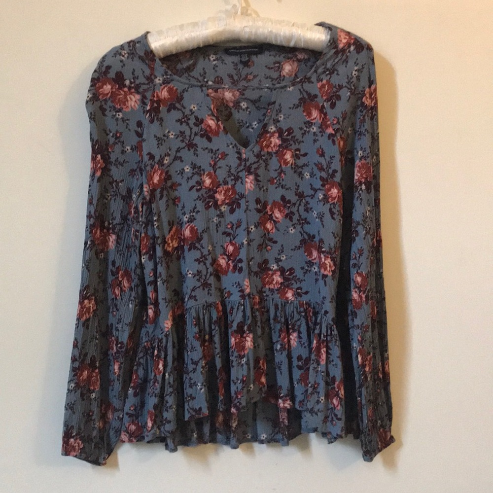 American Eagle Floral Ruffle Top